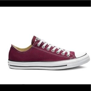 NWOT CONVERSE CHUCK TAYLOR ALL STAR